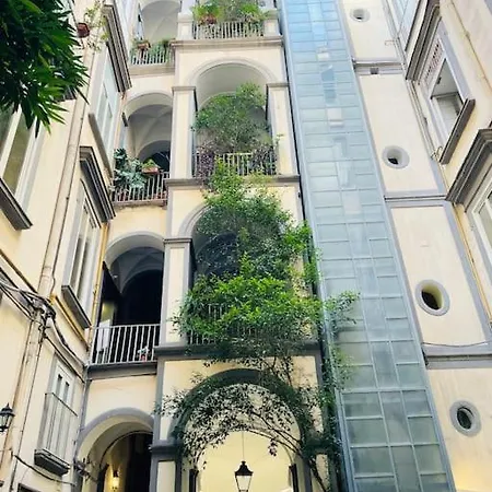 Re Gallo Luxury Plebiscito In Via Chiaia Apartman Nápoly