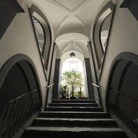 Re Gallo Luxury Plebiscito In Via Chiaia Nápoly